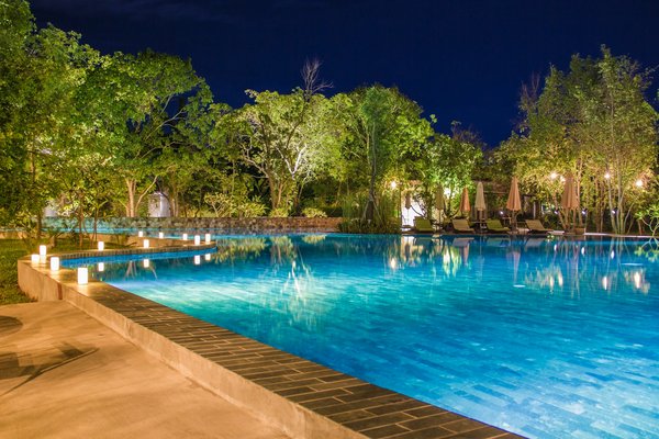 What are the essential water testing kits for UK home swimming pool owners?